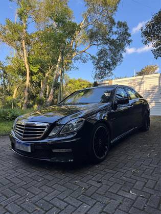 MERCEDES-BENZ E 63 AMG 5.5 V8 32V BI-TURBO GASOLINA 4P AUTOMÁTICO